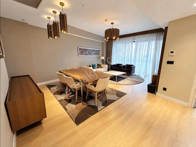 Batışehir Otel Blokta Döviz Getirili Satılık 3+1 Daire
