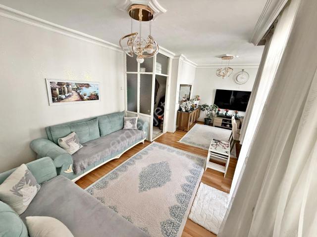 Batıkent Uğur Sitesi Müstakil Bahçeli triplex Acil Satılık 5+1