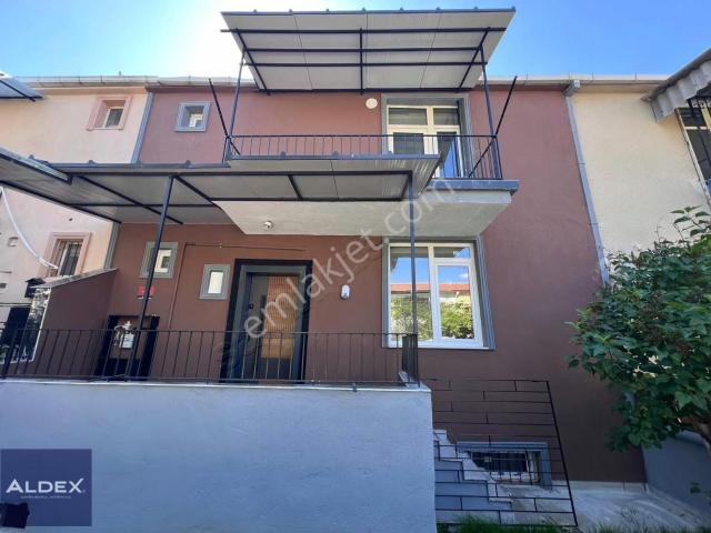 Batıkent Uğurmumcu Mah. 4+1/ 165m2 Müstakil Satılık Fırsat Villa
