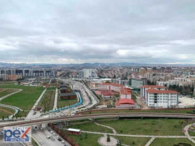 Batıkent Atlantis City'de Yüksek Arakat Yapılı 4+1 Kiralık Daire