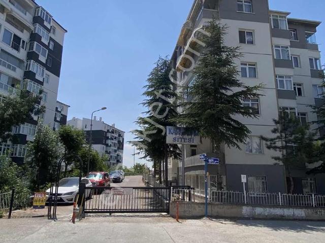 Batıkent Karacılar Sitesi'nde Metroya Yakın 3+1 Kiralık Daire
