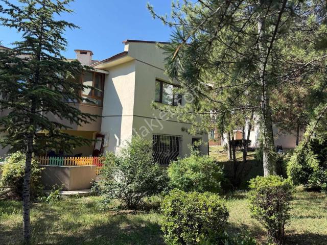 Batıkent Kardelen Karme 84 | Bahçeli 3 Katlı Villa Köşe Triplex