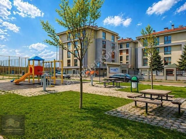 Batıkent Mahallesi Site İçi