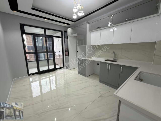 Batıkent Sınırı Giyinme Odalı 3+1 140m² Zeminden Isıtmalı Daire