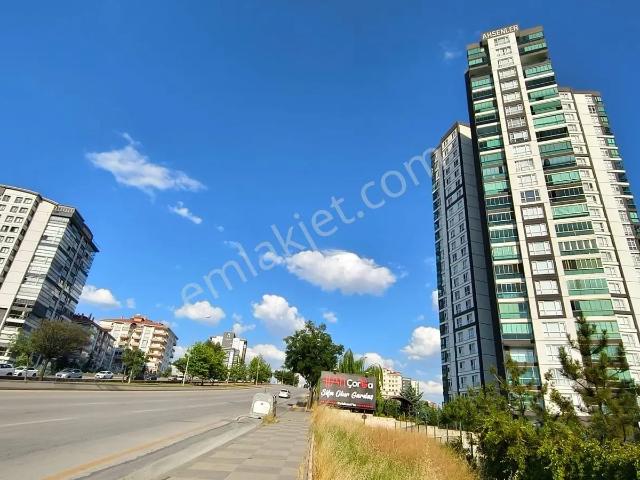 Batıkent'te Ahsenler Zirve Konutlarında Lüks 4,5+1 Satılık Daire