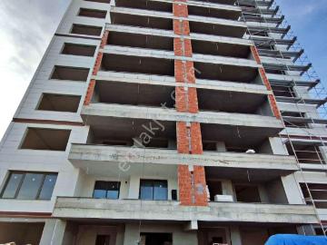 Uşak, Uşak ili, Ege Bölgesi - Balkon, Uüzme havuzu