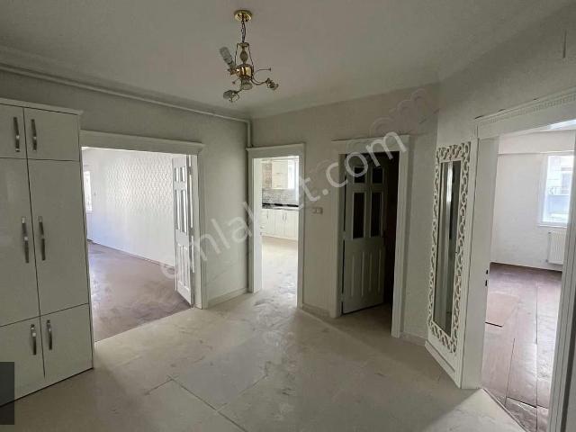 Batıkentte 260 M2 2.kat 4+1 Bakımlı Daire