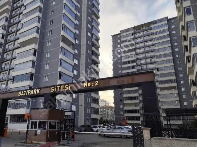 Batıpark Sitesi Törekent 3+1 Satılık Daire