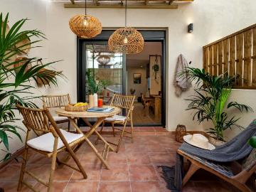 Batam 1 bedroom and terrace in Gràcia