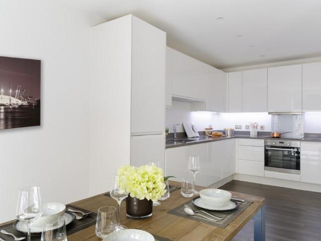 Batavia Road London SE14 3 bed apartment to rent £3,245 pcm £749 pw
