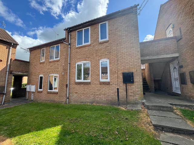 Batchelor Close, Aylesbury HP20, 1 bed flat to rent, £975 pcm | PrimeLocation