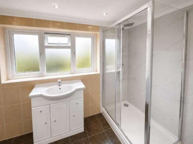 Batchwood Green, St Mary Cray, Orpington, BR5