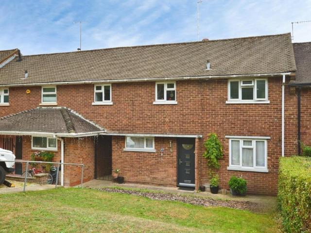 Batchwood Drive, St Albans, AL3 3 bed house to rent £2,600 pcm £600 pw