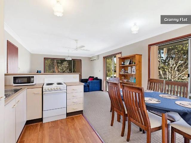 Bateau Bay, 2b Jessica Street