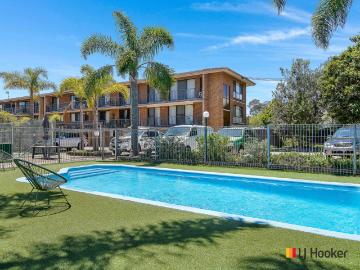Booti Booti, Crawford River - Balcony, Parking
