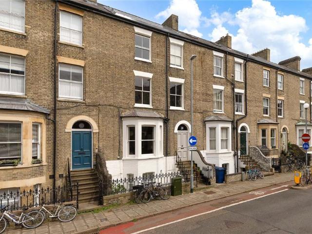 Bateman Street, Cambridge. 5 bed terraced house £5,000 pcm £1,154 pw