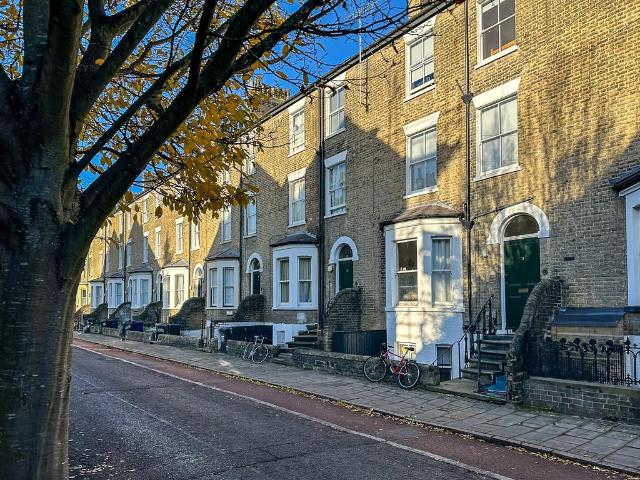 Bateman Street, Cambridge CB2 1 bed in a house share to rent £650 pcm £150 pw