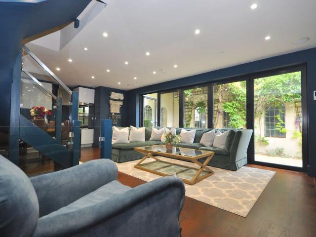 Bath Road, Cheltenham GL53, 3 bed town house to rent, £2,500 pcm | PrimeLocation