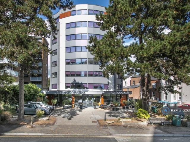 Bath Road, Bournemouth, BH1 1 bed in a house share to rent £900 pcm £208 pw