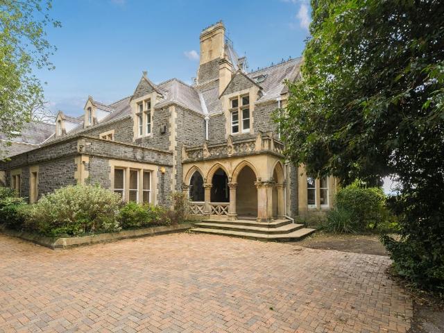 Bath Road, Bitton, Bristol BS30, 3 bed flat to rent, £2,500 pcm | PrimeLocation