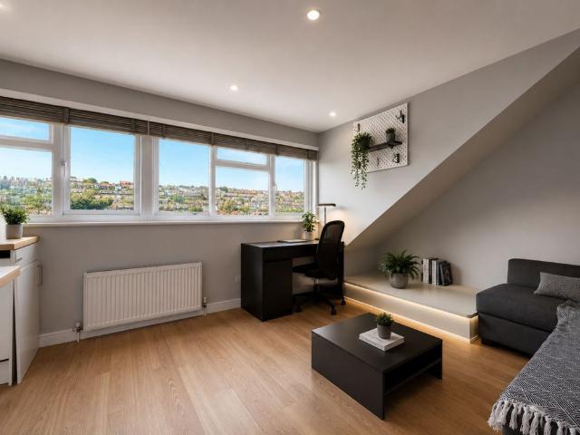 Bath Road, Brislington, BS4