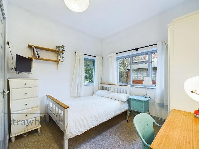 Bath Road, Brislington BS4, 5 bed detached bungalow to rent, £800 pcm | PrimeLocation
