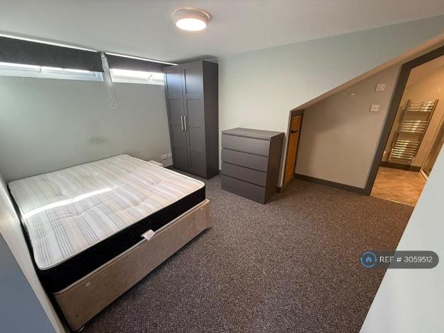 Bath Road, Bristol, BS4 1 bed in a house share to rent £850 pcm £196 pw