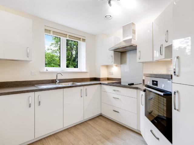 Bath Road, Devizes SN10, 1 bed flat to rent, £2,750 pcm | PrimeLocation
