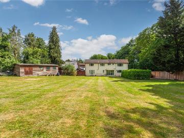 Bath Road, Knowl Hill RG10, 3 bed detached house to rent, £3,000 pcm | PrimeLocation