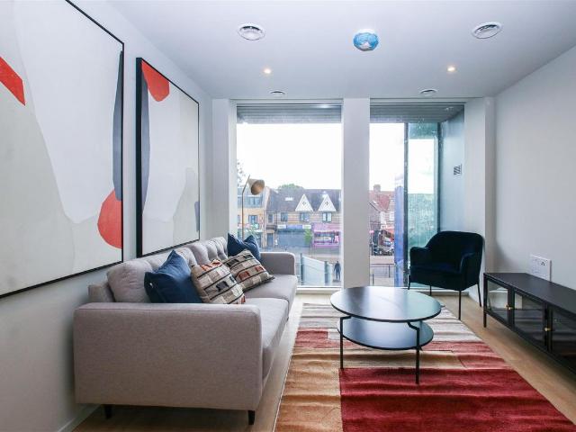 Bath Road, Hounslow TW5, 1 bed flat to rent, £1,675 pcm | PrimeLocation