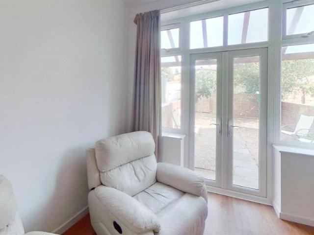 Bath Road, Hampshire PO4 4 bed house to rent £2,100 pcm £485 pw