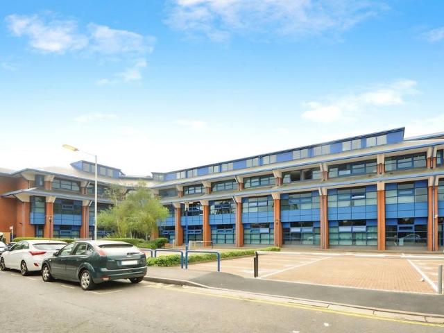 Bath Road, Harlington, Hayes, UB3 1 bed flat to rent £1,300 pcm £300 pw