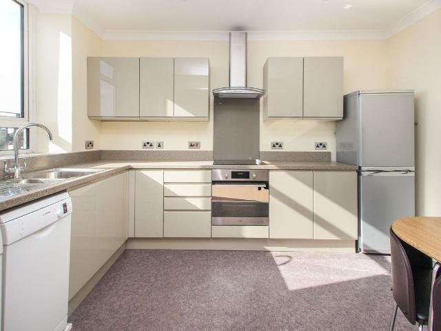 Bath Road, Jacey House Bath Road BH1, 3 bed flat to rent, £1,650 pcm | PrimeLocation