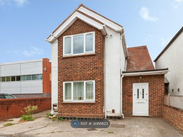 Bath Road, Slough SL1, 1 bed maisonette to rent, £1,150 pcm | PrimeLocation