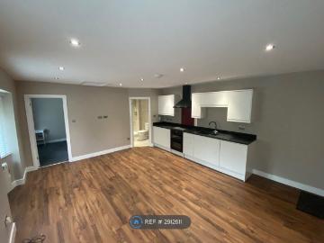 Bath Road, Swindon SN1, 1 bed flat to rent, £895 pcm | PrimeLocation