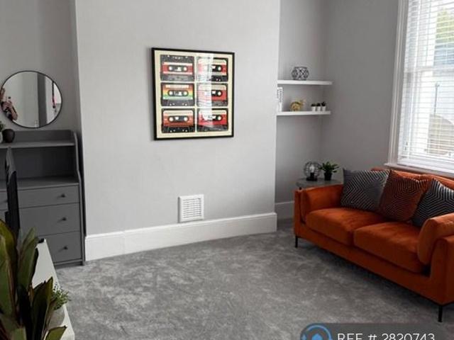 Bath St, Brighton, BN1 1 bed flat to rent £1,275 pcm £294 pw