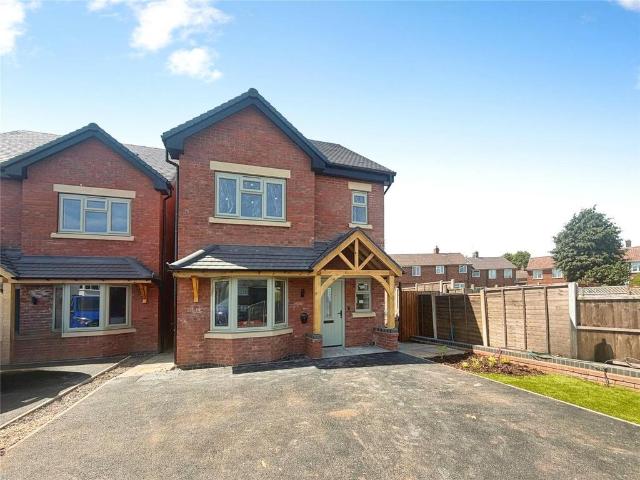 Bath Street, Dudley DY3 4 bed detached house to rent £1,900 pcm £438 pw