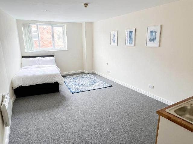 Bath Street, Nottingham NG1 Studio to rent £730 pcm £168 pw