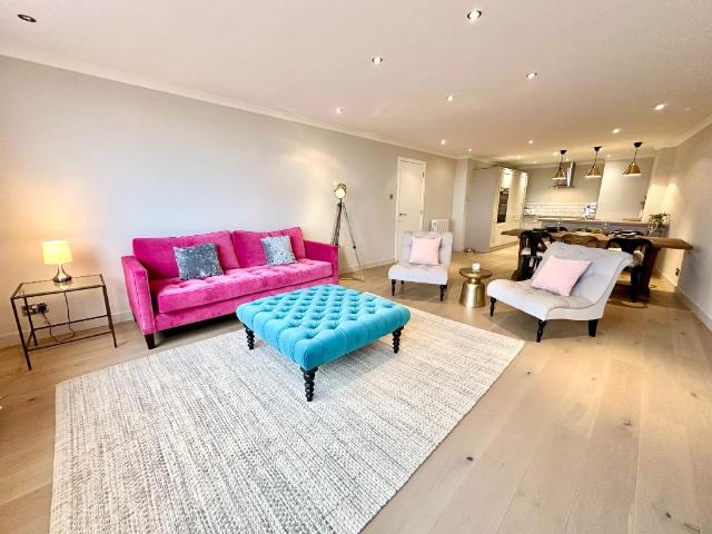 Bath Street, Portobello, Edinburgh, EH15 2 bed flat to rent £1,995 pcm £460 pw
