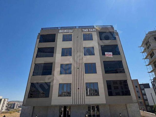 BATIKENTTE SATILIK GİRİŞ 3+1 LÜKS DAİRE