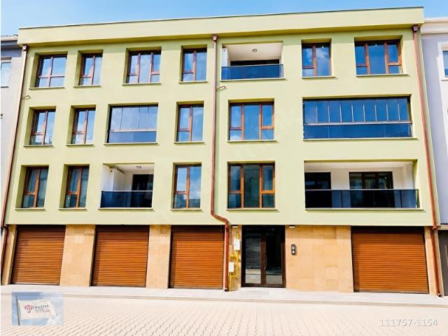 BATIKENTTE, SIFIR, ÖZEL GARAJLI, 170 M, 4+1 SATILIK DAİRE