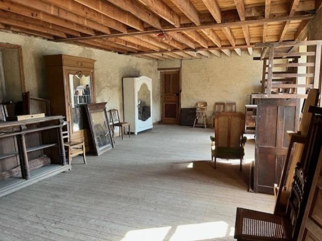 Bâtiment en granit à vendre 13 pièces SAINTE MARIE LAUMONT 14