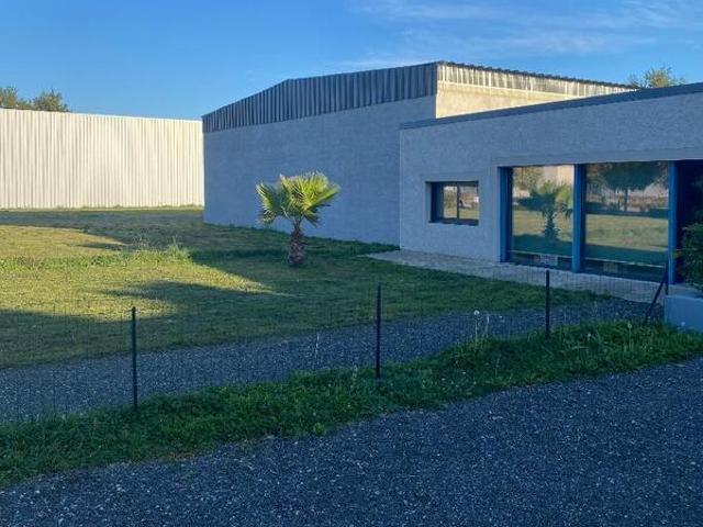 batiment industriel 718m2