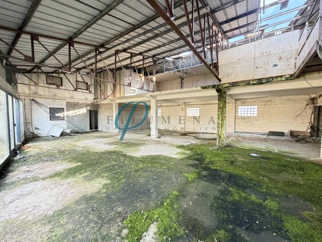 Bâtiment réhabilitable 7 pièces 592 m2