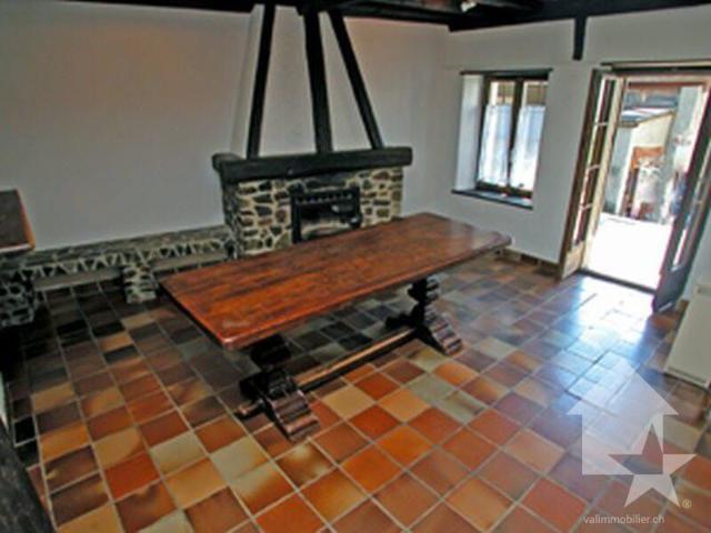 House with 4.5 rooms on sale in Vieux Village 220 m² | dreamo. Ch