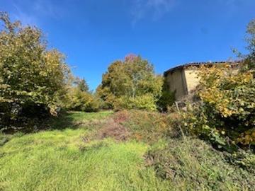 BÂTISSE EN PIERRE À REHABILITER AVEC 100M2 DE POTENTIEL ET VUE SUR LES MONTS DU LYONNAIS