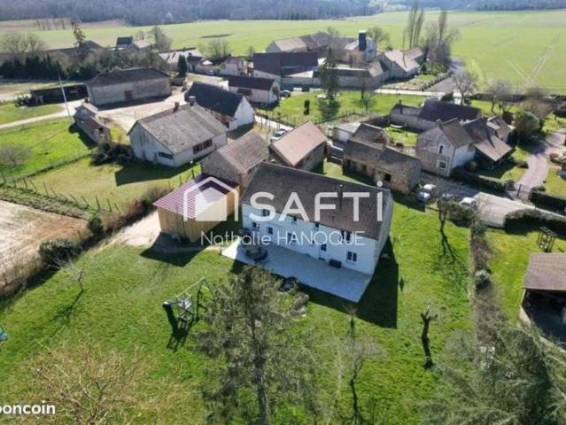 Bâtisse en pierre avec le confort actuel