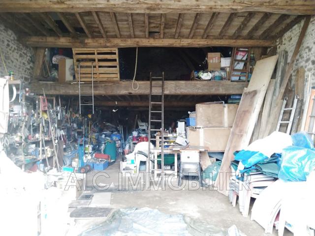 BATISSE EN PIERRE DE 107 m² A REHABILITER