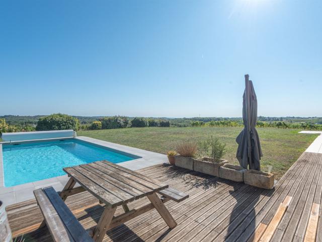 Batisse En Pierre Renovee 205 M2 Terrain De 3500M2 Ou P. 205m² Cadillac sur Garonne