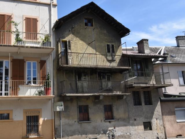 Bâtisse vieille ville de Sion